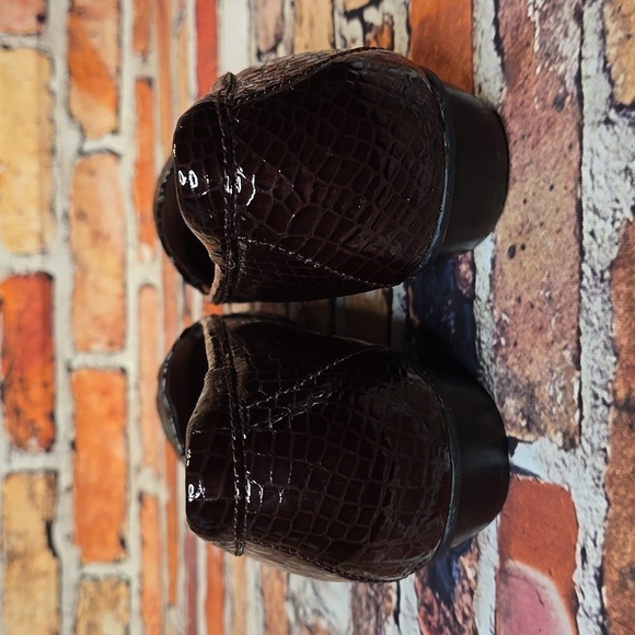 Clark's Timeless Fark Brown Crocodile Pattent Leather Slip On Loafer Size 9W - Picture 4 of 7